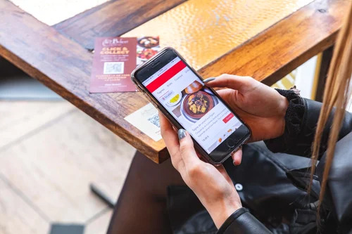 Menú digital TastyCloud en el restaurante Chez Bebert - París