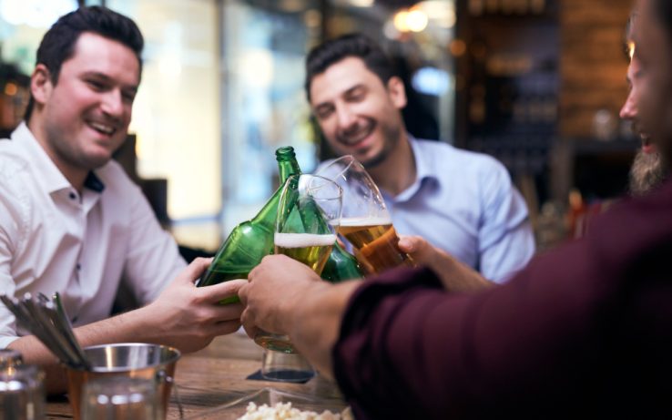 ¿Cómo captar a la clientela de oficina en tu bar?