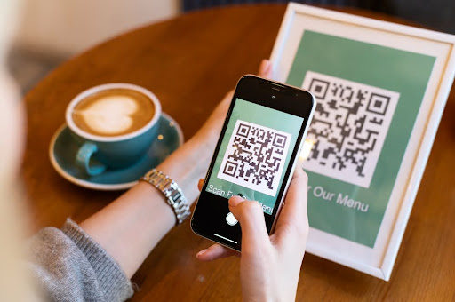 Cómo el código QR reinventa la experiencia del cliente en el restaurante: 5 claves